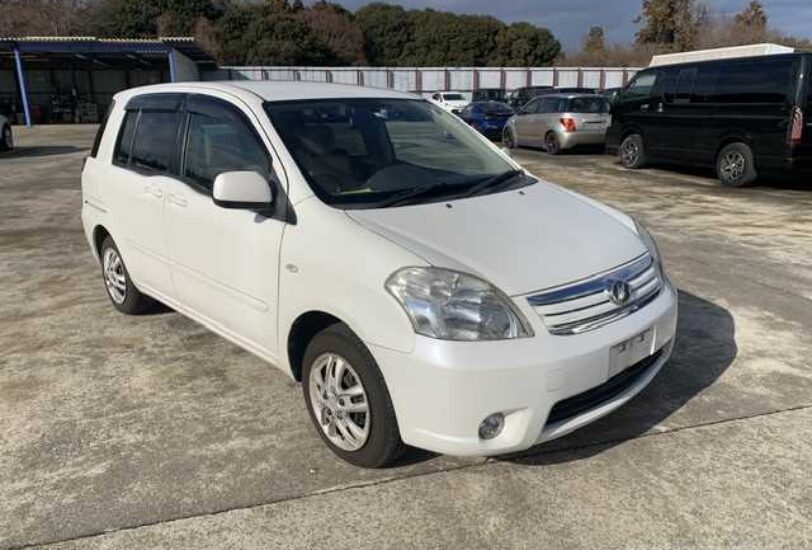 2008 Toyota Raum for Sale