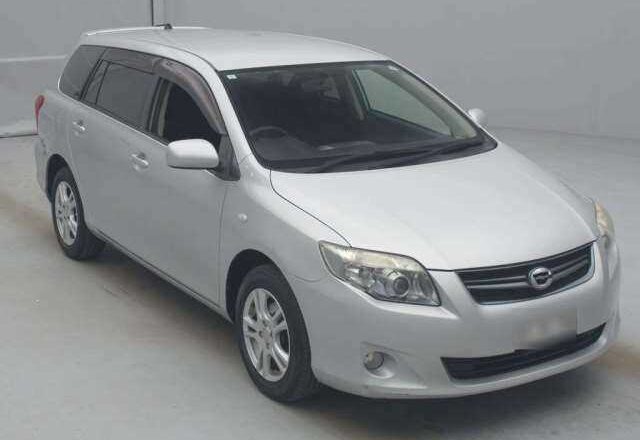 Toyota Corolla Fielder 2011